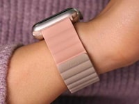 Reversible Magnetic Smartwatch Straps Image 3