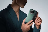 Sleek Foldable Lightweight Smartphones
