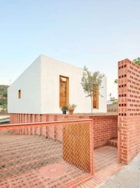 Red-Brick Raised Timber Homes Image 2