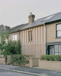 Laminated-Timber Minimal Houses