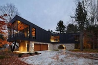Landscape-Honoring Modern Homes Image 3