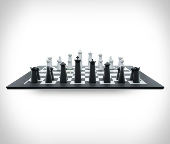 GoChess Features an AI-Powered Board With Pieces That Move