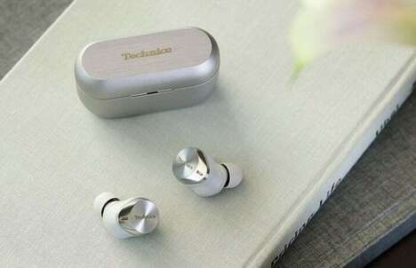 Fine-Tuned Aluminum Earbuds