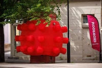 Spiky Inflatable Sculptures Image 2