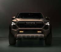 Shock-Absorbing Seat Pickup Trucks Image 4