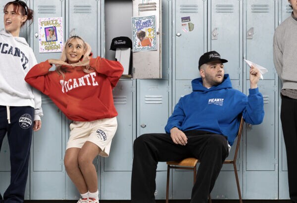Collegiate-Themed Summer Streetwear Image 2