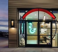 Chinese Heritage-Inspired QSR Stores Image 2