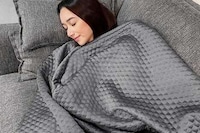 Thermoregulating Graphene Blankets Image 3