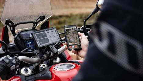 Motorcyclist Handlebar GPS Devices
