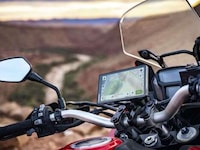 Motorcyclist Handlebar GPS Devices Image 2