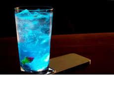 Sea-Inspired Anti-Smartphone Cocktails