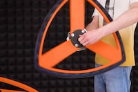 Triangle-Shaped Bicycle Wheels Image 2