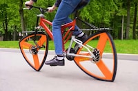 Triangle-Shaped Bicycle Wheels Image 3