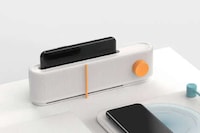 Retro Smartphone Music Systems Image 3
