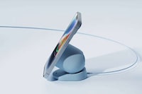 Display-Equipped Smart Chargers Image 2