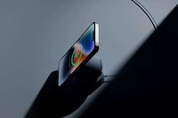 Display-Equipped Smart Chargers Image 4