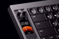 Display-Equipped Creator Keyboards Image 4