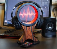 Digital Display Headphone Stands Image 6