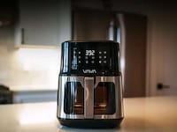 Contemporary Countertop Air Fryers Image 1