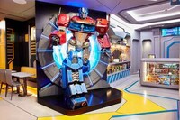 Transforming Robot Restaurants Image 7