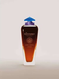 Extravagant Whiskey Bottle Designs Image 1