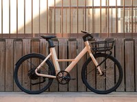 Special-Edition Urban E-Bikes Image 5