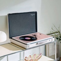Briefcase-Bound Smart Displays Image 5