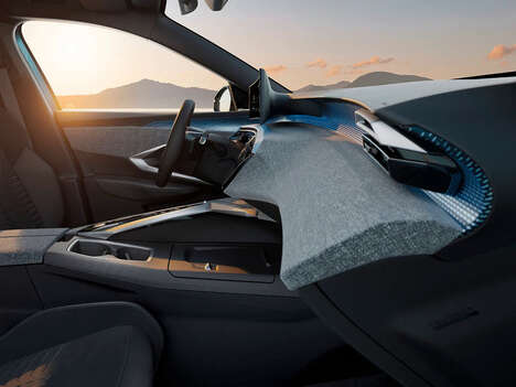 Panoramic Automotive Cockpits