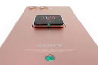 Smartwatch-Attached Smartphone Concepts Image 3