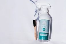 Plastic-Free Spot Cleaners Article Thubnail