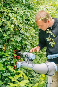 AI-Designed Harvesting Robots Image 2