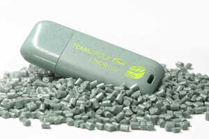 Eco-Conscious Flash Drives Article Thubnail