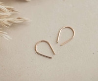 Minimalist Hand-Crafted Jewelry Lines Image 3