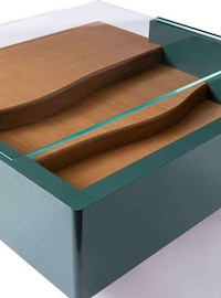 Coastline-Inspired Table Designs Image 4