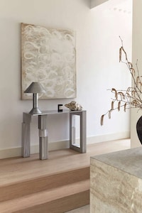 Gallery-Like Minimal Home Designs