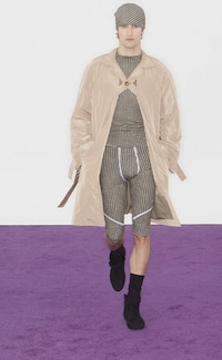 Effortless Spring-Ready Fashion Image 2