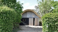Barn-Like Private Art Galleries Image 2