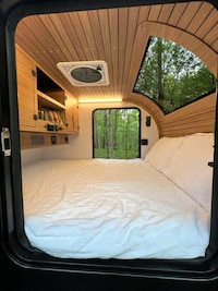 Capaciously Compact Teardrop Trailers Image 5
