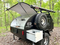 Capaciously Compact Teardrop Trailers Image 6
