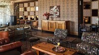 Patterned Hotel Cocktail Lounges Image 3