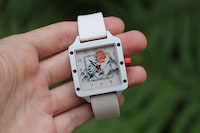Peaceful Ceramic Timepieces Image 1