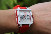 Peaceful Ceramic Timepieces Image 2