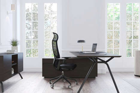 Minimalist Monochromatic Desk Designs