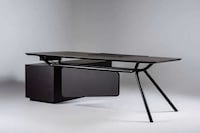Minimalist Monochromatic Desk Designs Image 3