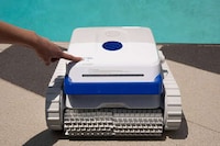 AI-Powered Pool Cleaning Robots Image 4