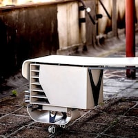 Adaptable Mobile Professional Desks Image 4