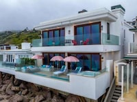 Mermaid-Inspired Beach Houses Image 8