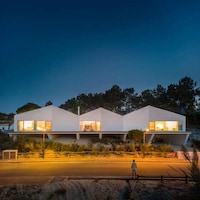 Zig-Zagged Vacation Villas Image 3