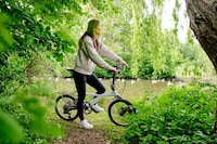 Featherweight Folding E-Bikes Image 4