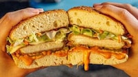 Crispy QSR Chicken Burgers